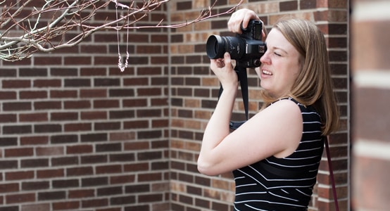 kelly benton as a wedding photographer